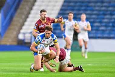 Leeds Rhinos takımından Paul Momirovski, John Smith Stadyumu, Huddersfield, Birleşik Krallık 'ta oynanan 19.