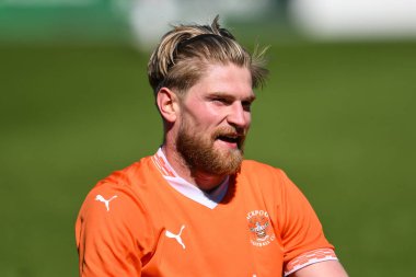 Blackpool takımından Hayden Coulson, Blackpool 'un Sunderland' a karşı oynadığı sezon öncesi dostluk maçı sırasında 27 Temmuz 2024 'te Bloomfield Road, Blackpool' da