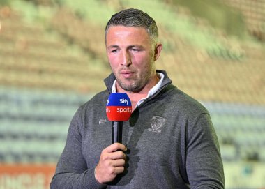 Sam Burgess Warrington Wolves 'un baş antrenörü, 26 Temmuz 202' de oynanan Betfred Süper Lig 19. Maçı 'nda Sky Sports ile konuşuyor.
