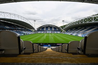 John Smith Stadyumu, 19. Betfred Süper Lig karşılaşması öncesinde Huddersfield Giants ile Leeds Rhinos maçının genel görüntüsü. John Smith 'in Stadyumu, Huddersfield, Birleşik Krallık, 25 Temmuz 2024