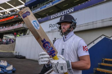 İngiltere 'den Ben Duckett, İngiltere' nin Edgbaston, Birmingham, Birleşik Krallık 'ta oynadığı 1. Rothesay Deneme Maçı' nda vuruş yapacak.