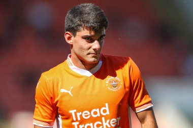 Blackpool 'dan Rob Apter, Blackpool' a karşı Blackpool vs Sunderland maçında, Bloomfield Road, Blackpool, Birleşik Krallık, 27 Temmuz 2024