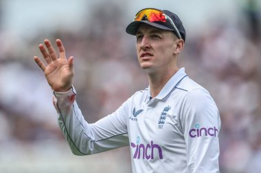 Harry Brook of England signals back to the England balcony during the 3rd Rothesay Test Match Day One match England vs West Indies at Edgbaston, Birmingham, United Kingdom, 26th July 2024