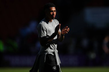 Blackpool 'dan Jordan Lawrence-Gabriel, 27 Temmuz 2024' te Bloomfield Road, Blackpool 'da oynanan Blackpool-Sunderland maçından sonra ev sahibi taraftarları alkışlıyor.
