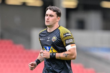 Castleford Tigers takımından Tex Hoy, 27 Temmuz 202 'de Salford Community Stadyumu' nda oynanan 19. Salford Red Devils - Castleford Tigers karşılaşmasının önünde ısınıyor.