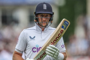 İngiltere 'den Joe Root, 27 Temmuz 2024' te Birmingham, Birmingham, Birleşik Krallık 'ta oynanan Rothesay Test Maçı' nın ikinci gününde Batı Hint Adaları 'nda Batı Hint Adaları' na karşı Batı Hint Adaları 'nda Batı Hint Adaları' ndan Gudakesh Motie 'nin LBW' si tarafından dışarı atıldıktan sonra oyun alanından ayrıldı.