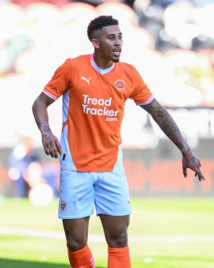 Blackpool 'dan Jordan Lawrence-Gabriel sezon öncesi dostluk maçı sırasında Blackpool Sunderland' a karşı Bloomfield Road, Blackpool, Birleşik Krallık, 27 Temmuz 2024