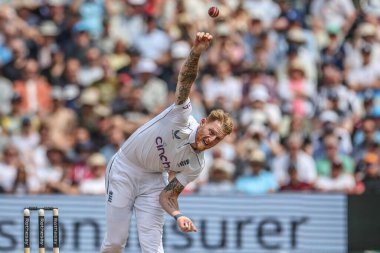İngiltere 'den Ben Stokes, İngiltere' nin Edgbaston, Birmingham, Birleşik Krallık 'ta oynadığı 3. Rothesay Test Maçı 1.