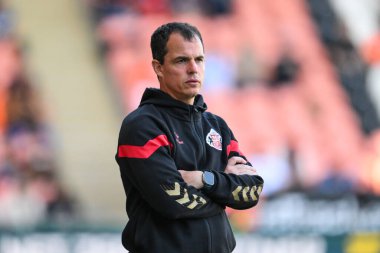 Sunderland 'ın Rgis Le Bris teknik direktörü Blackpool - Sunderland maçında Bloomfield Road, Blackpool, Birleşik Krallık' ta 27 Temmuz 2024