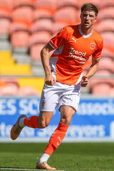 Blackpool 'dan Jake Beesley sezon öncesi dostluk maçı sırasında Blackpool Sunderland' a karşı Bloomfield Road, Blackpool, Birleşik Krallık, 27 Temmuz 2024