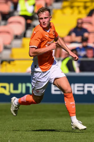 Blackpool 'dan Ryan Finnigan 27 Temmuz 2024' te Bloomfield Road, Blackpool, İngiltere 'de oynanan Blackpool-Sunderland maçında