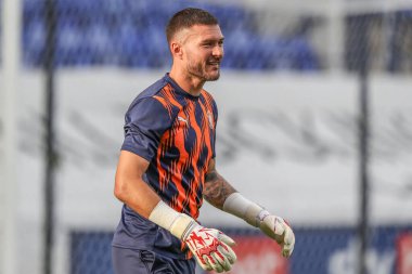 Blackpool 'dan Rich O Donnell, 30 Temmuz 2024' te İngiltere, Birkenhead 'deki Prenton Park' ta oynanan sezon öncesi dostluk maçı sırasındaki ısınma turunda