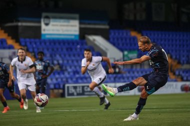 Blackpool 'dan Jordan Rhodes, 30 Temmuz 2024' te İngiltere 'nin Birkenhead kenhead kenti Prenton Park' ta oynanan Tranmere Rovers-Blackpool maçında 2-1 öne geçerek penaltı aldı.