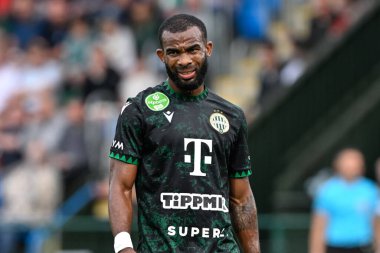 Ferencvros 'tan Habib Maga UEFA Şampiyonlar Ligi İkinci Ön eleme karşılaşmasında The New Saints vs Ferencvros Park Hall Stadyumu, Oswestry, Birleşik Krallık, 30 Temmuz 2024