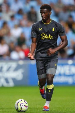Everton 'dan Tim Iroegbunam, Coventry City, Coventry Building Society Arena, İngiltere' de 30 Temmuz 2024 tarihinde Everton 'a karşı oynadığı sezon öncesi dostluk maçında