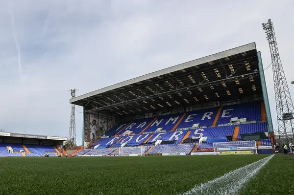 Prenton Park 'ın 30 Temmuz 2024' te İngiltere 'nin Birkenhead kentindeki Prenton Park' ta oynanan Tranmere Rovers-Blackpool maçındaki genel görüntüsü.