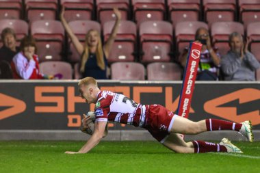 Wigan Warriors takımından Zach Eckersley, 1 Ağustos 2024 'te Wigan Warriors ile Huddersfield Giants arasında oynanan 20.