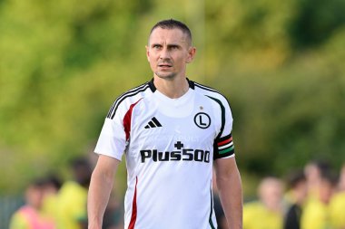 Legia Warszawa 'dan Artur Jdrzejczyk UEFA Avrupa Konferans Ligi 2. tur eleme karşılaşmasında Caernarfon Town ile Legia Varşova arasında Nantporth, Bangor, Birleşik Krallık, 1 Ağustos 2024