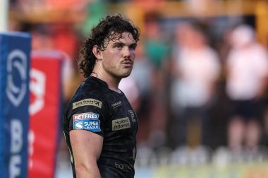 Leigh Leoparları 'ndan Robbie Mulhern, Betfred Süper Lig 20. Raundunda Castleford Tigers, Leigh Leopards' a karşı, The Mend-A-Hose Jungle, Castleford, Birleşik Krallık, 1 Ağustos 2024