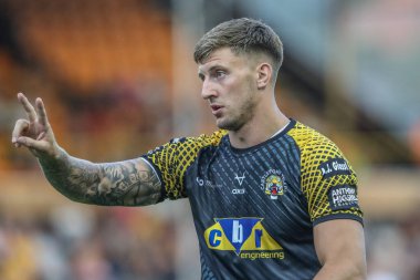 Castleford Tigers takımının Alex Mellor 'ı Betfred 20. Lig karşılaşmasında ısınma turunda Castleford Tigers, Leigh Leopards' a karşı The Mend-A-Hose Jungle, Castleford, Birleşik Krallık, 1 Ağustos 2024