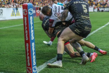 Leigh Leoparları 'ndan Zak Hardaker, 1 Ağustos 2024' te İngiltere 'nin Castleford kentinde oynanan 20. Betfred Süper Lig Turu' nda Castleford Tigers, Leigh Leoparları 'na karşı oynuyor.
