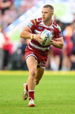 Wigan Warriors takımından Ryan Hampshire, 1 Ağustos 2024 'te Wigan Warriors ile Huddersfield Giants arasında oynanan 20.