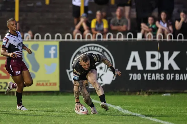 stock image Josh Charnley of Leigh Leopards goes over for a try during the Betfred Super League Round 20 match Castleford Tigers vs Leigh Leopards at The Mend-A-Hose Jungle, Castleford, United Kingdom, 1st August 2024