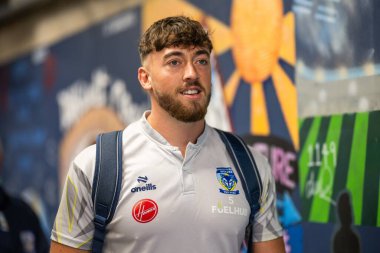 Warrington Wolves takımından Matty Ashton, 2 Ağustos 2024 'te Warrington Wolves' a karşı Hull KR 'ın oynadığı Betfred Süper Lig karşılaşmasından önce geldi.