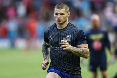 Warrington Wolves takımından John Bateman, 2 Ağustos 2024 'te Warrington Jones Stadyumu' nda oynanan Warrington Wolves vs Hull KR maçında maç öncesi ısınma turunda.