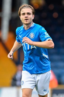 Stockport County 'den Lewis Bate, Stockport County ile Blackburn Rovers arasında oynanan 2 Ağustos 2024 tarihli Stockport Stadyumu karşılaşmasında...