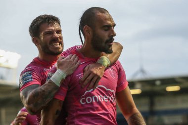 Hull KR takımından Tyrone May, 2 Ağustos 2024 tarihinde Warrington Jones Stadyumu 'nda oynanan Warrington Wolves vs Hull KR karşılaşmasında denemesini kutluyor.