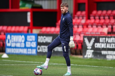 Blackpool 'dan Daniel Grimshaw sezon öncesi hazırlık maçında Crewe Alexandra ile Blackpool arasındaki Alexandra Stadyumu, Crewe, İngiltere, 3 Ağustos 2024 karşılaşmasında karşılaşacak.