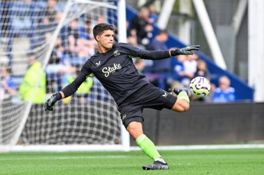 Everton 'dan Joo Virgnia, 3 Ağustos 2024 Deepdale, Preston, İngiltere' de Preston North End 'e karşı oynanan sezon öncesi dostluk maçı öncesinde ısınıyor.