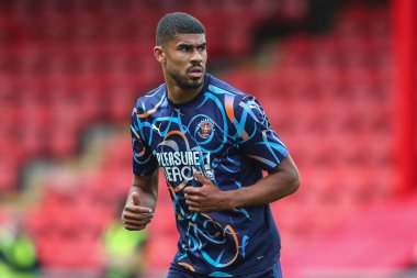 Blackpool 'dan Ash Fletcher, Crewe Alexandra' ya karşı Blackpool 'un 3 Ağustos 2024' teki Alexandra Stadyumu 'nda oynanan hazırlık maçı sırasında