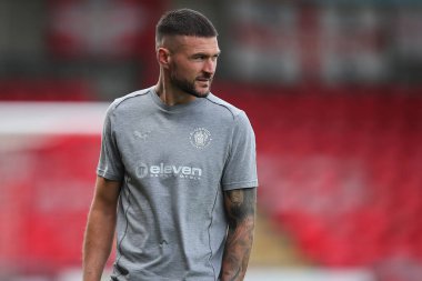 Blackpool 'dan Richard O' Donnell, Crewe Alexandra ile Blackpool arasındaki sezon öncesi dostluk maçı öncesinde 3 Ağustos 2024 'te Credra Stadyumu' na geldi.