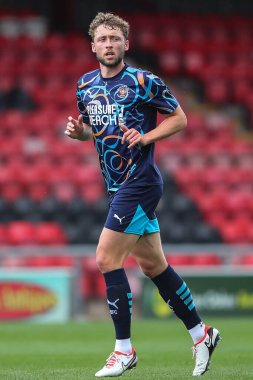 Blackpool 'dan Matthew Pennington 3 Ağustos 2024' te Alexandra Stadyumu 'nda oynanan Crewe Alexandra-Blackpool maçında