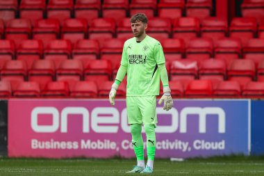 Blackpool 'dan Daniel Grimshaw 3 Ağustos 2024' te Alexandra Stadyumu 'nda oynanan Crewe Alexandra-Blackpool maçında