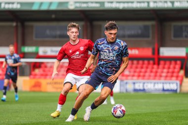 Blackpool 'dan Kyle Joseph, Crewe Alexandra' ya karşı Blackpool 'un 3 Ağustos 2024' te Alexandra Stadyumu 'nda oynanan ön sezon dostluk maçı sırasında hareket halindeydi.