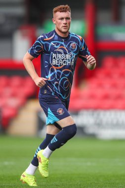 Blackpool 'dan Sonny Carey 3 Ağustos 2024' te Alexandra Stadyumu 'nda oynanan Crewe Alexandra-Blackpool maçında