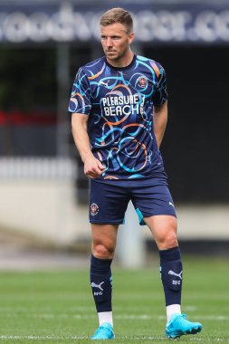 Blackpool 'dan Lee Evans, Crewe Alexandra' ya karşı Blackpool 'un 3 Ağustos 2024' teki Alexandra Stadyumu 'nda oynanan sezon öncesi dostluk maçı sırasında