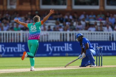 Oval Invincibles takımından Sam Curran, Londra Ruh Adamları 'nın 4 Ağustos 2024' te Londra, Londra 'da Oval Invincibles' e karşı oynadığı 100 maçında hat-trick topunu kutluyor.