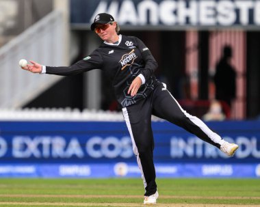 Beth Mooney of Manchester Originals throws at the stumps during the The Hundred match Manchester Originals Women vs Oval Invincibles Women at Old Trafford, Manchester, United Kingdom, 6th August 2024  clipart