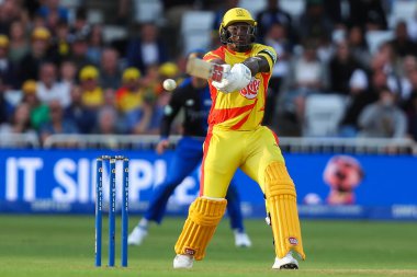 Trent Rockets 'dan Rovman Powell, Trent Rockets' ın Londra Spirit 'e karşı oynadığı Trent Bridge, Nottingham, İngiltere' de 7 Ağustos 2024 'te oynanan The Hundred maçında altı koşu yaptı.