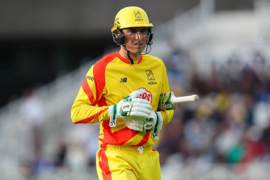 Trent Rockets 'tan Tom Banton, The Hundred maçında Trent Rockets' ın Londra Spirit 'e karşı Trent Bridge, Nottingham, İngiltere' de 7 Ağustos 2024 'te oynadığı maçta görevden alınmasının ardından üzgün görünüyor.