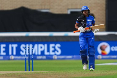 Londra Spirit 'ten Cordelia Griffith, Trent Rockets' ın Londra Ruh Kadınları 'na karşı 7 Ağustos 2024' te Trent Bridge, Nottingham 'da oynadığı 100 maçta afalladı.