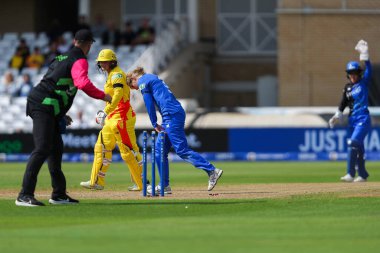 Trent Rockets 'tan Bryony Smith, The Hundred maçında kale vuruşu yaptı Trent Rockets Women - London Spirit Women, Trent Bridge, Nottingham, 7 Ağustos 202