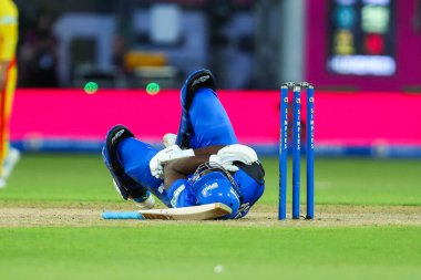 Trent Rockets 'tan John Turner, The Hundred maçında London Spirit' e karşı Trent Rockets 'ın 7 Ağustos 2024' te Nottingham, Trent Bridge 'de oynadığı maçta Londra Spirit' ten Andre Russell 'ı vuruyor.