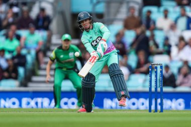 Lauren Winfield-Hill, Oval Invincibles sopasıyla Oval Invincibles 100 maçında Güney Cesur Kadınlara karşı Kia Oval, Londra, Birleşik Krallık, 8 Ağustos 2024