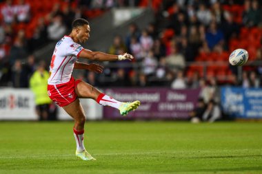 St. Helens takımından Moses Mbye, 8 Ağustos 2024 'te St Helens - Salford Red Devils maçında Betfred Süper Lig Maçı' nı kazanmak için ekstra bir gol attı.