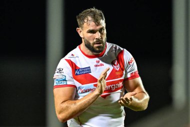 St. Helens 'den Alex Walmsley, 21. Betfred Süper Lig karşılaşmasında St Helens - Salford Red Devils maçında St Helens, St Wicked Stadyumu, Birleşik Krallık, 8 Ağustos 2024